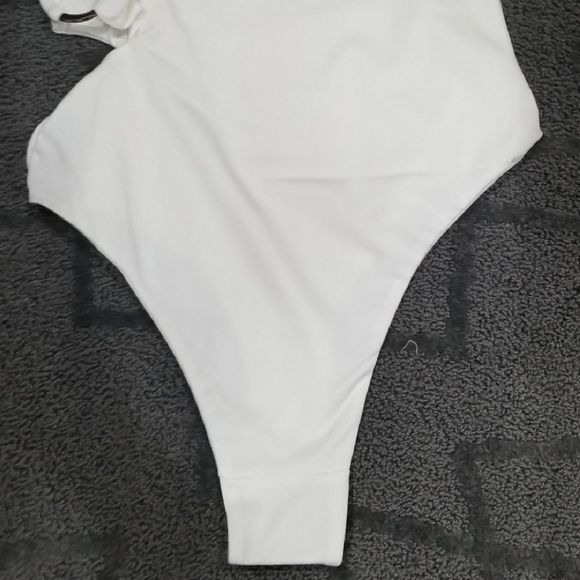 SWIMSUIT SALE - WHITE O-RING One Piece BODYSUIT - Picture 4 of 4